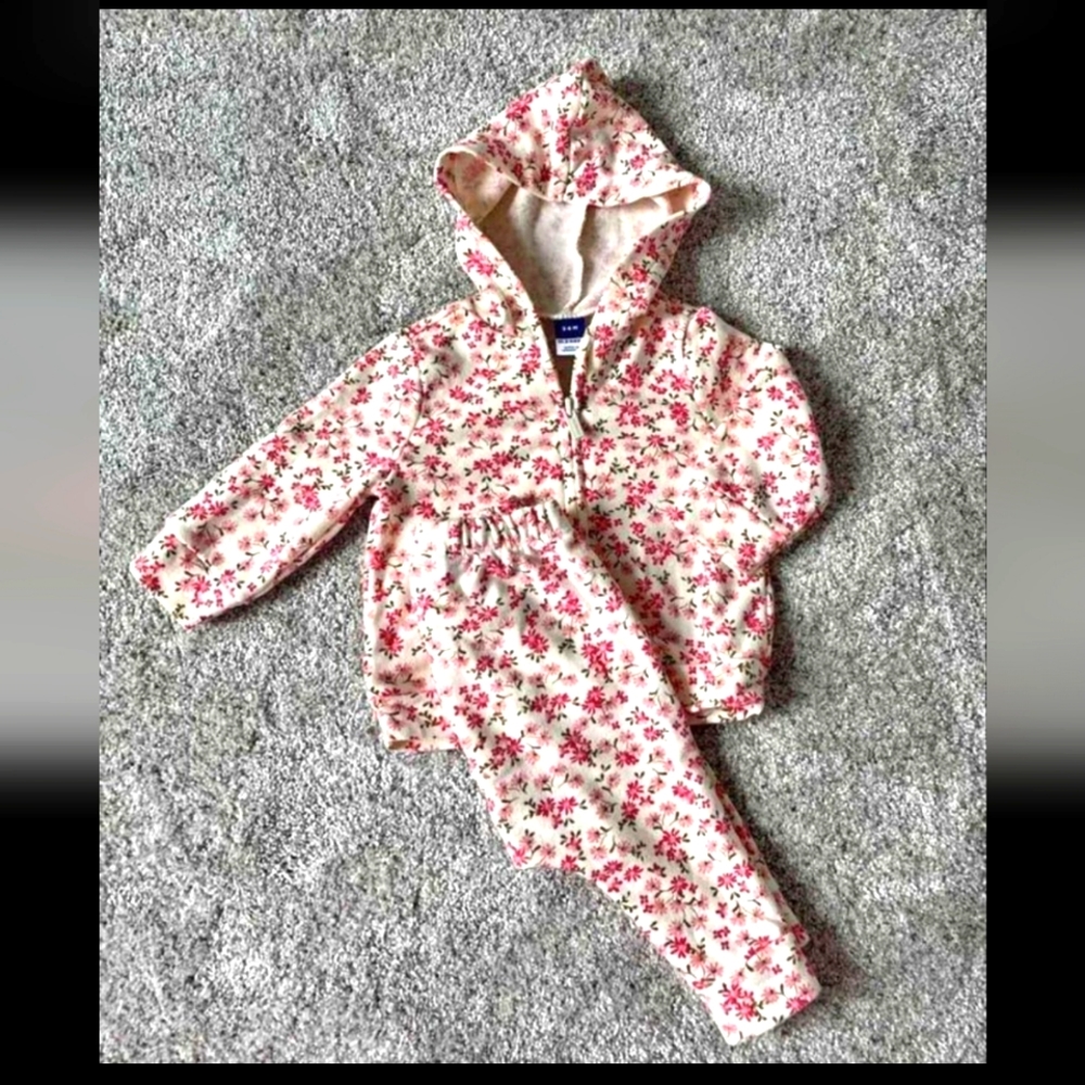 Old Navy jogger suit